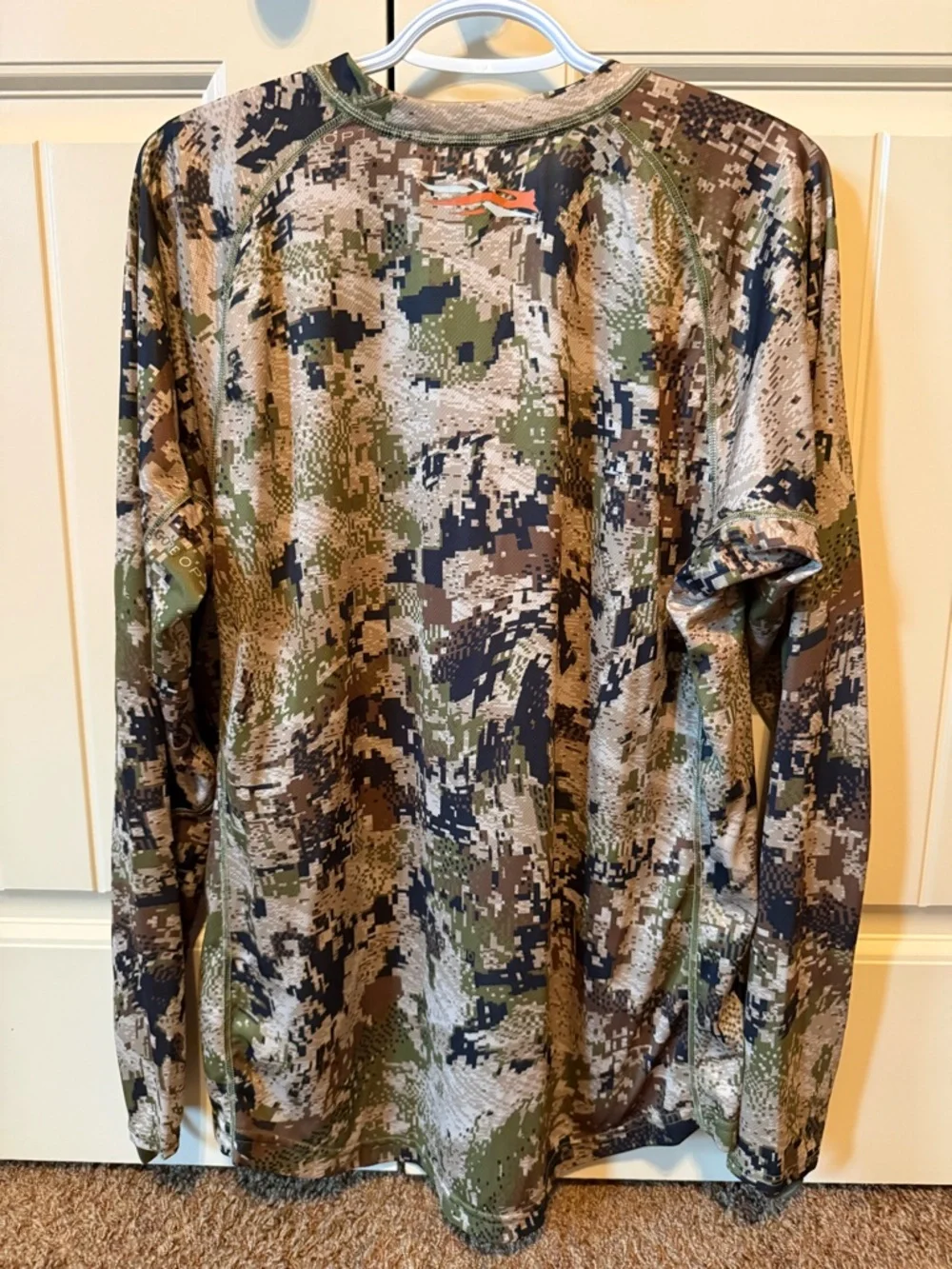Men's Camo Long-Sleeve Performance Shirt - Green/Brown - Picture 2 of 3